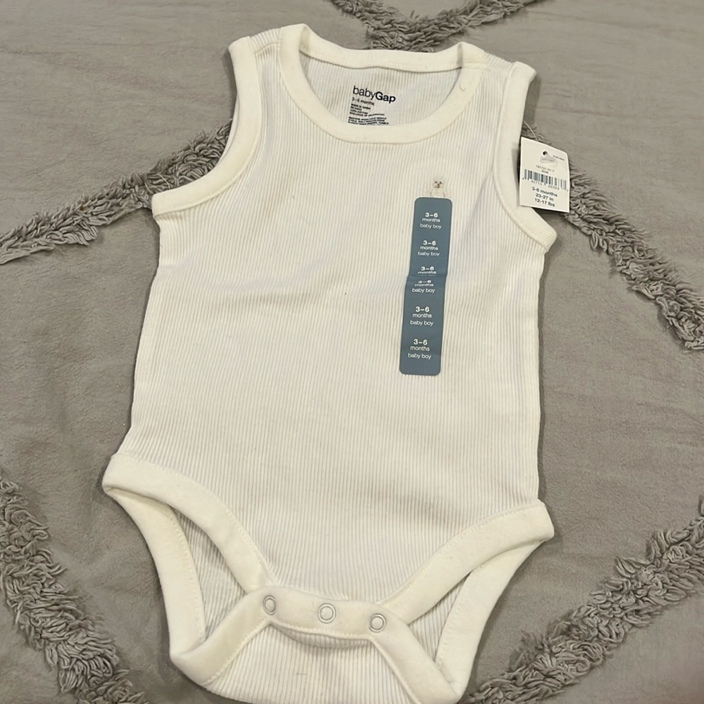 NWT baby gap shirt